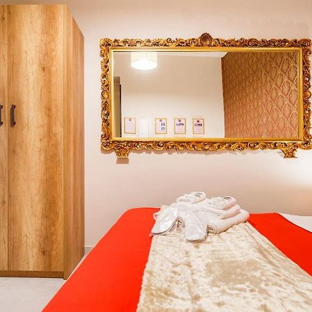 Spinacorona Room Naples Extérieur photo