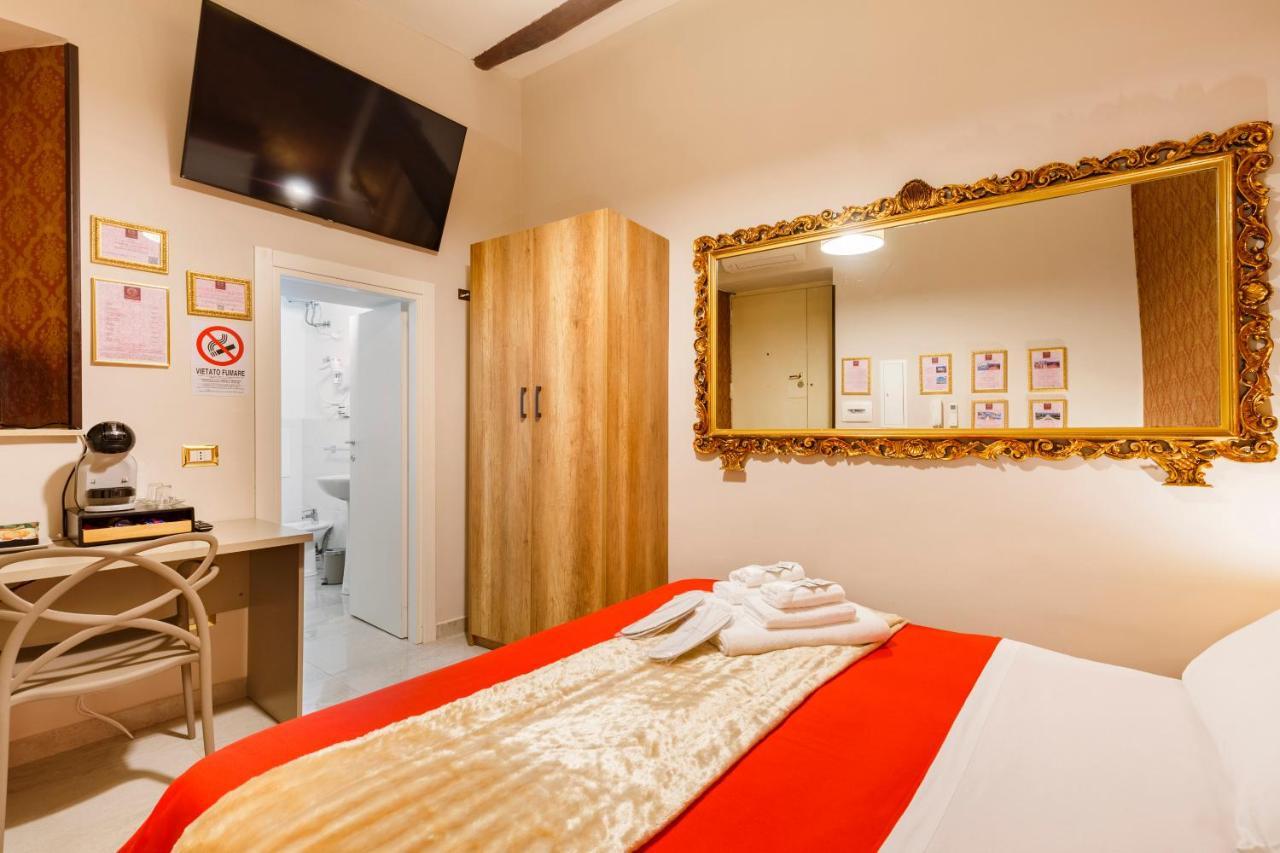 Spinacorona Room Naples Extérieur photo