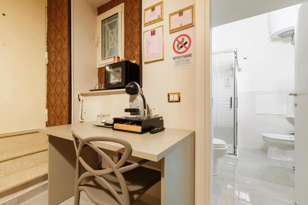Spinacorona Room Naples Extérieur photo